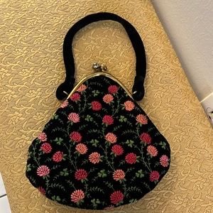 Vintage embroidered black velvet evening purse with rhinestone closure